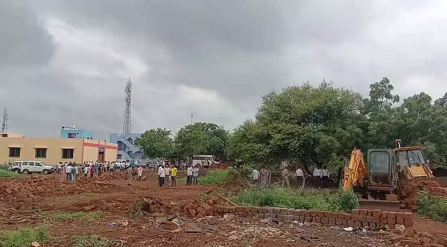 Bengaluru : 14 एकड़ सरकारी ज़मीन से अतिक्रमण हटाया गया Bengaluru : 14 एकड़ सरकारी ज़मीन से अतिक्रमण हटाया गया