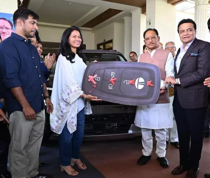 छत्तीसगढ़ की बेटी आकांक्षा सत्यवंशी ने बढ़ाया प्रदेश का मान, CM विष्णुदेव साय ने किया सम्मान छत्तीसगढ़ की बेटी आकांक्षा सत्यवंशी ने बढ़ाया प्रदेश का मान, CM विष्णुदेव साय ने किया सम्मान