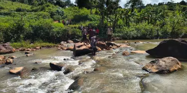 Koraput कलेक्टर के दौरे के बाद पुल को मंज़ूरी मिली Koraput कलेक्टर के दौरे के बाद पुल को मंज़ूरी मिली