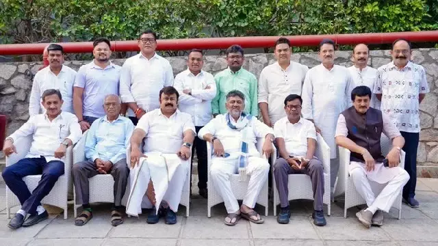 राज्यसभा चुनाव: कर्नाटक के डिप्टी CM डीके शिवकुमार ने ओडिशा कांग्रेस विधायकों से मुलाकात की राज्यसभा चुनाव: कर्नाटक के डिप्टी CM डीके शिवकुमार ने ओडिशा कांग्रेस विधायकों से मुलाकात की