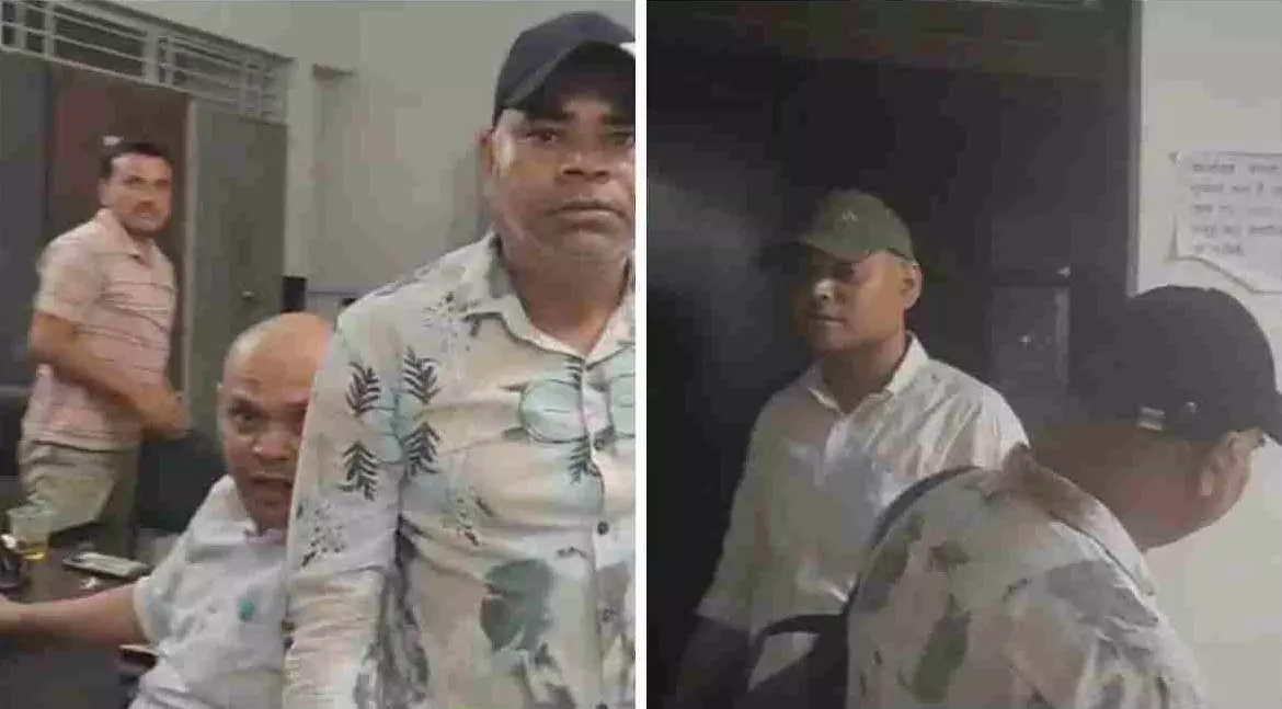 SDM कार्यालय में नशे में चूर लिपिकों का वीडियो वायरल, जांच के मिले आदेश SDM कार्यालय में नशे में चूर लिपिकों का वीडियो वायरल, जांच के मिले आदेश
