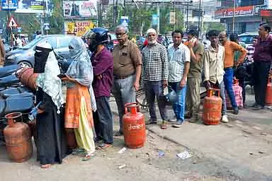 Cylinder के लिए पीछा किए जाने के बाद एक बुज़ुर्ग की मौत Cylinder के लिए पीछा किए जाने के बाद एक बुज़ुर्ग की मौत