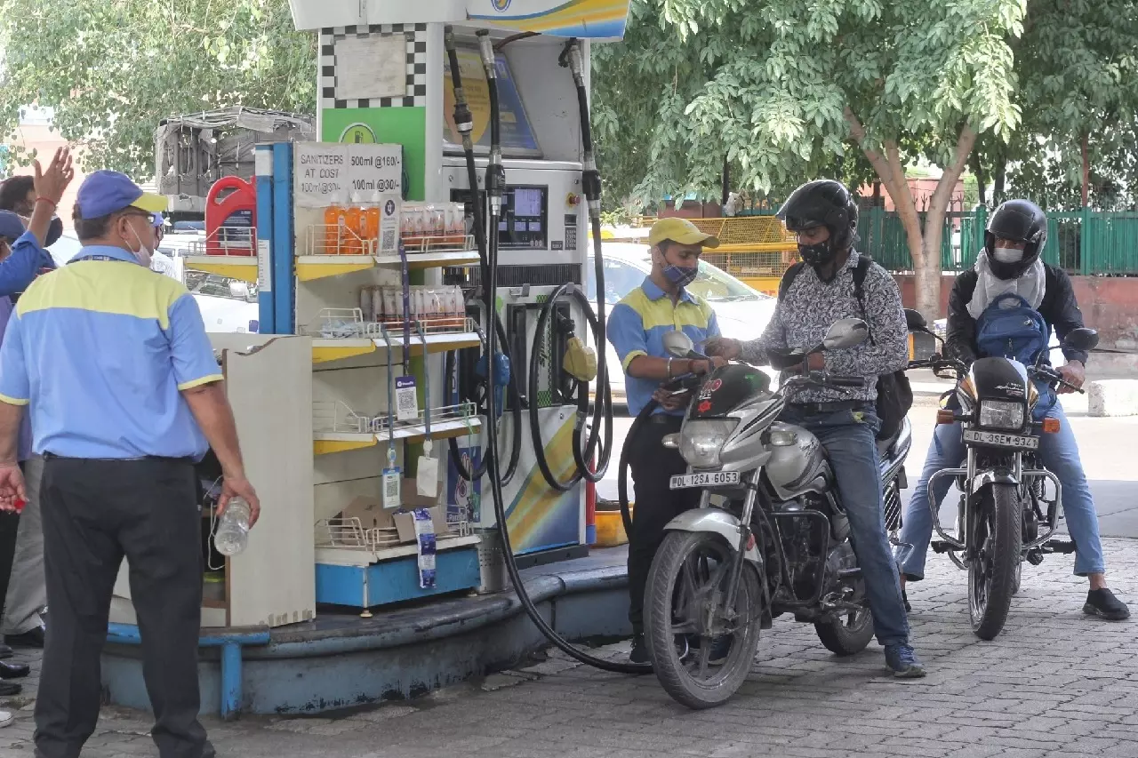 ऊर्जा आपूर्ति पर नियंत्रण, सरकार ने उपभोक्ताओं से संयम की अपील की ऊर्जा आपूर्ति पर नियंत्रण, सरकार ने उपभोक्ताओं से संयम की अपील की