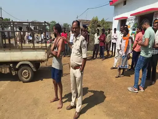 नहर में डुबोकर युवक ने की मासूम बेटे की हत्या, पत्नी के साथ हुआ था विवाद नहर में डुबोकर युवक ने की मासूम बेटे की हत्या, पत्नी के साथ हुआ था विवाद