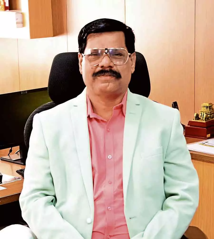 Karnataka : एसोसिएट प्रोफेसर ज़ांडेकर ने महज़ तीन महीनों में कई अवैध कार्य किए Karnataka : एसोसिएट प्रोफेसर ज़ांडेकर ने महज़ तीन महीनों में कई अवैध कार्य किए