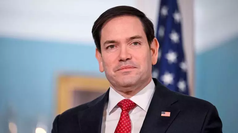 Marco Rubio के बड़े साइज़ के जूतों ने ऑनलाइन चर्चा छेड़ दी Marco Rubio के बड़े साइज़ के जूतों ने ऑनलाइन चर्चा छेड़ दी
