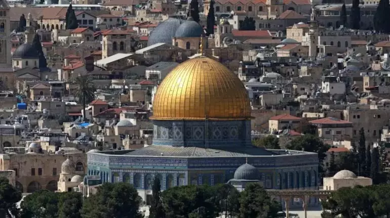 आठ देशों ने रमज़ान के दौरान Al Aqsa में पाबंदियों को लेकर इज़रायल की आलोचना की आठ देशों ने रमज़ान के दौरान Al Aqsa में पाबंदियों को लेकर इज़रायल की आलोचना की