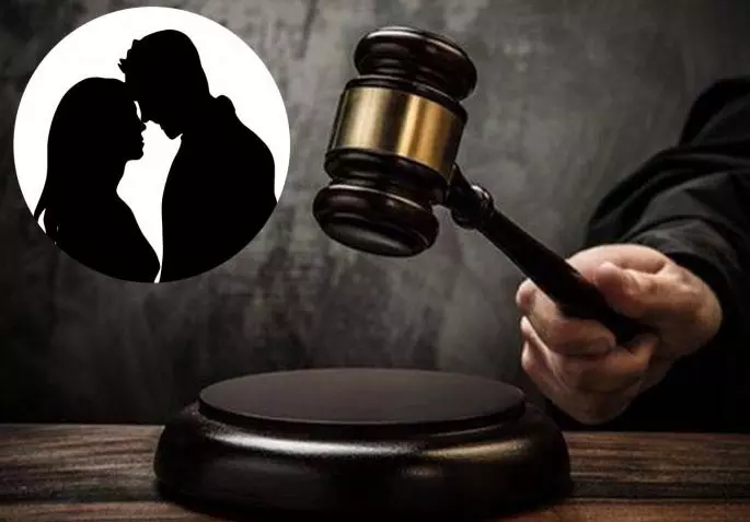 High Court ने भागी हुई बेटी के मामले पर फ़ैसला सुनाया High Court ने भागी हुई बेटी के मामले पर फ़ैसला सुनाया