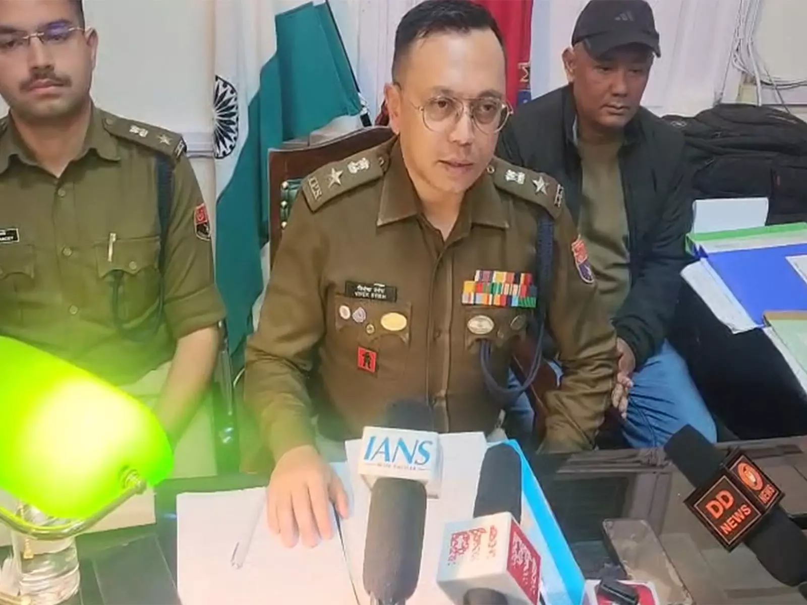 पूर्वोत्तर में ATM चोरी के आरोप में हरियाणा में दो पेशेवर लुटेरे गिरफ्तार पूर्वोत्तर में ATM चोरी के आरोप में हरियाणा में दो पेशेवर लुटेरे गिरफ्तार