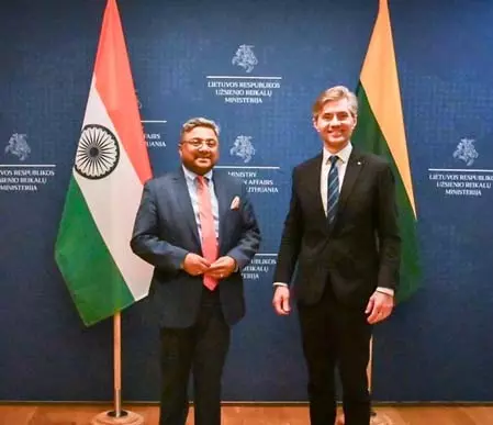 भारत-लिथुआनिया विदेश कार्यालय परामर्श के 10वें राउंड की बैठक में शामिल हुए सिबी जॉर्ज भारत-लिथुआनिया विदेश कार्यालय परामर्श के 10वें राउंड की बैठक में शामिल हुए सिबी जॉर्ज