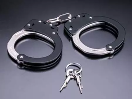 अवैध घुसपैठ के आरोप में दो बांग्लादेशी नागरिक गिरफ्तार अवैध घुसपैठ के आरोप में दो बांग्लादेशी नागरिक गिरफ्तार