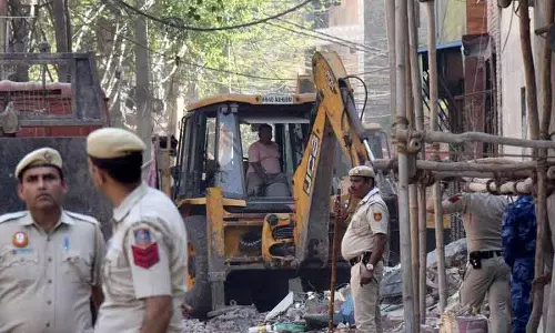 Delhi के उत्तम नगर में अतिक्रमण हटाओ अभियान चलाया गया: MCD Delhi के उत्तम नगर में अतिक्रमण हटाओ अभियान चलाया गया: MCD