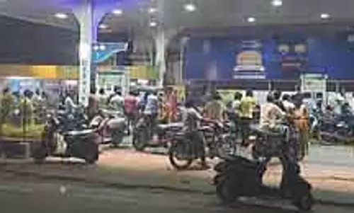 ईंधन बिक्री केंद्रों की सुरक्षा: पेट्रोल एजेंट्स एसोसिएशन ने DGP से आग्रह किया ईंधन बिक्री केंद्रों की सुरक्षा: पेट्रोल एजेंट्स एसोसिएशन ने DGP से आग्रह किया