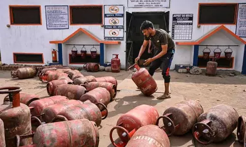LPG टोल-फ्री नंबरों से मदद नहीं मिल रही: Gurugram के निवासी