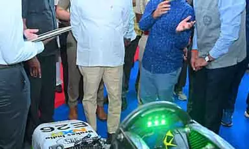 विकसित भारत के निर्माण में विद्यार्थियों का योगदान महत्वपूर्ण है: Governor विकसित भारत के निर्माण में विद्यार्थियों का योगदान महत्वपूर्ण है: Governor