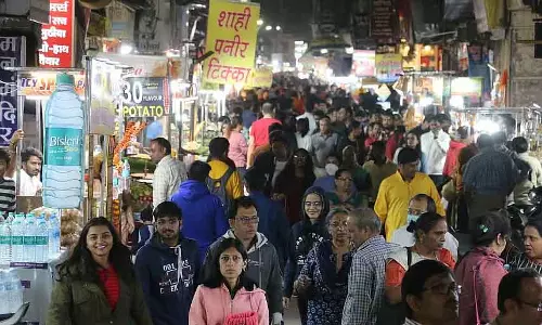 Indore : कमी का असर बढ़ने से फ़ूड हब्स मुश्किल में Indore : कमी का असर बढ़ने से फ़ूड हब्स मुश्किल में