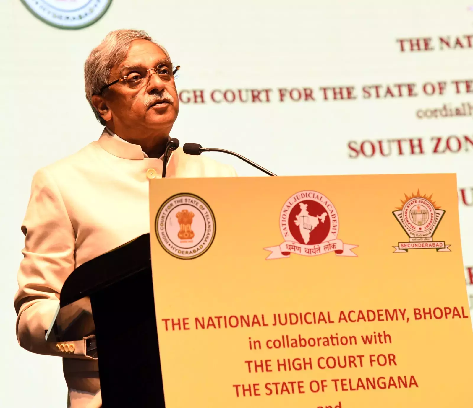 Telangana लीगल सर्विसेज अथॉरिटी ने मोबाइल लोक अदालतें शुरू कीं Telangana लीगल सर्विसेज अथॉरिटी ने मोबाइल लोक अदालतें शुरू कीं