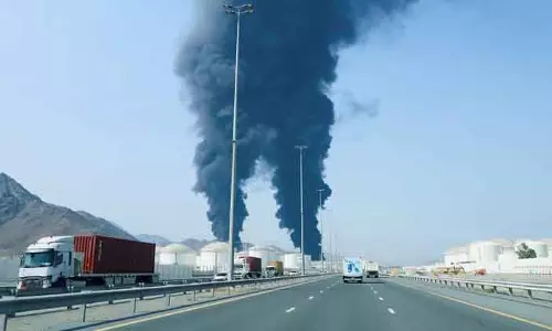 West Asia Conflict: Iran ने खाड़ी क्षेत्र में ड्रोन हमला किया, फुजैराह बंदरगाह में आग