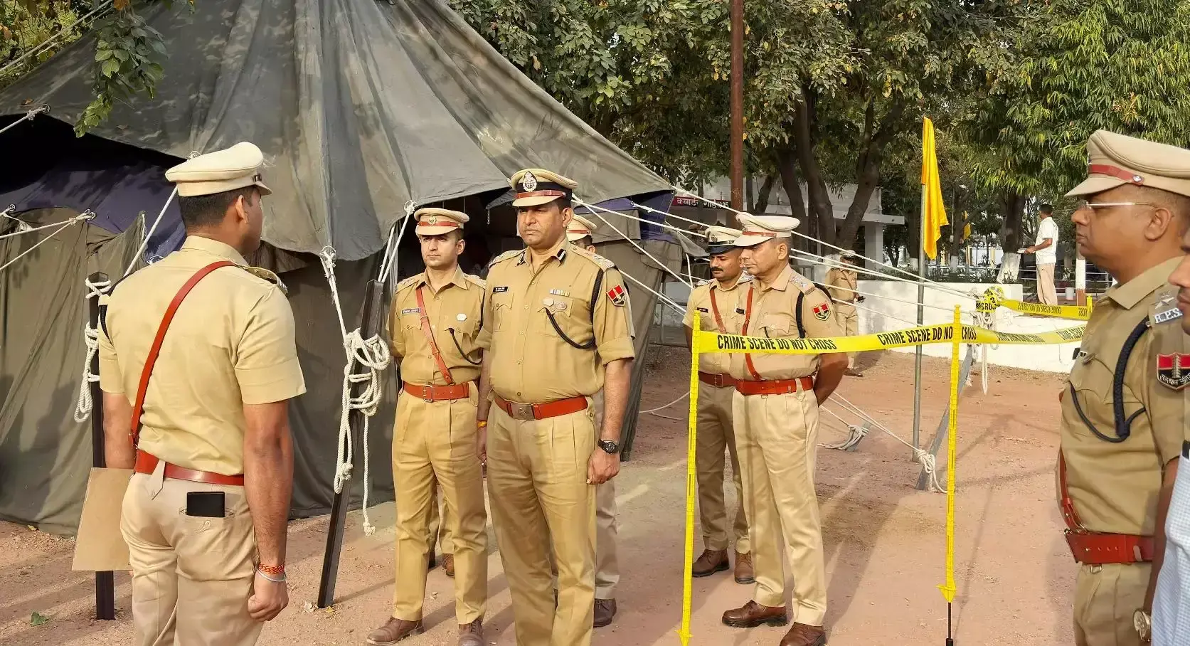 Dholpur: धौलपुर में आईजी ने पुलिस कार्यप्रणाली देखी Dholpur: धौलपुर में आईजी ने पुलिस कार्यप्रणाली देखी