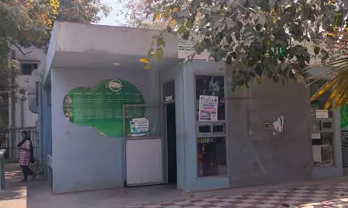 सिलेंडर की सप्लाई में देरी: इंदिरा कैंटीन भी LPG संकट की चपेट में सिलेंडर की सप्लाई में देरी: इंदिरा कैंटीन भी LPG संकट की चपेट में