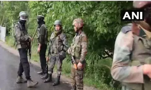 J&K: उरी सेक्टर में घुसपैठ की कोशिश, पाकिस्तानी आतंकवादी ढेर J&K: उरी सेक्टर में घुसपैठ की कोशिश, पाकिस्तानी आतंकवादी ढेर