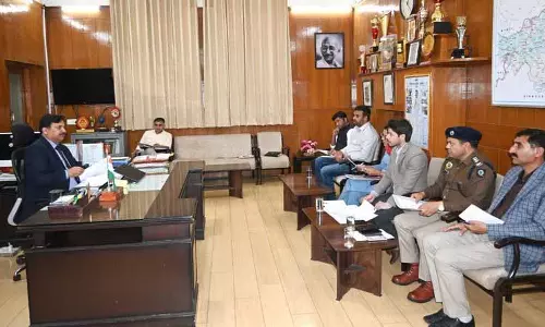 शिमला में दुर्घटनाएं कम करने के लिए ‘आपदा मित्रों’ को तैनात करें: DC शिमला में दुर्घटनाएं कम करने के लिए ‘आपदा मित्रों’ को तैनात करें: DC