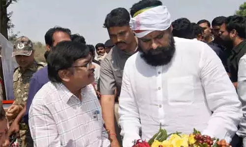 जब आदिवासी तकलीफ़ में होते थे, तो मैं यह बर्दाश्त नहीं कर पाता था: Pawan Kalyan जब आदिवासी तकलीफ़ में होते थे, तो मैं यह बर्दाश्त नहीं कर पाता था: Pawan Kalyan