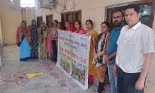SMC ने नारी लीड्स स्वच्छता थीम के तहत स्वास्थ्य शिविर का आयोजन किया