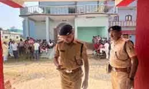 Nuapada ‘पुलिस की निष्क्रियता’ को लेकर आत्मदाह का प्रयास Nuapada ‘पुलिस की निष्क्रियता’ को लेकर आत्मदाह का प्रयास
