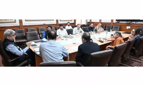 CS ने छात्रों के बीच कला और सांस्कृतिक गतिविधियों को बढ़ावा देने की तैयारियों का जायज़ा लिया CS ने छात्रों के बीच कला और सांस्कृतिक गतिविधियों को बढ़ावा देने की तैयारियों का जायज़ा लिया