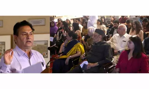 JAMMU: तवी फेस्टिवल के दूसरे दिन साहित्य और संगीत का शानदार संगम देखने को मिला JAMMU: तवी फेस्टिवल के दूसरे दिन साहित्य और संगीत का शानदार संगम देखने को मिला