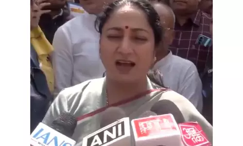 LPG सप्लाई: दिल्ली CM रेखा गुप्ता ने जमाखोरों और दहशत फैलाने वालों को चेतावनी दी LPG सप्लाई: दिल्ली CM रेखा गुप्ता ने जमाखोरों और दहशत फैलाने वालों को चेतावनी दी