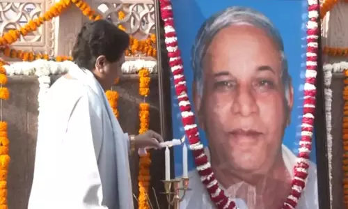 BSP प्रमुख मायावती ने कांशी राम की जयंती पर उन्हें पुष्पांजलि अर्पित की