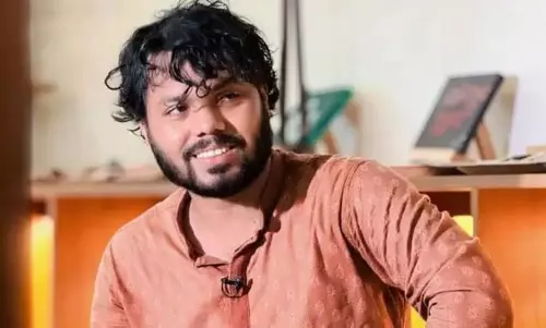 Sharif Osman Hadi के हत्यारों को भागने में मदद करने के आरोप में बंगाल में एक बांग्लादेशी गिरफ़्तार Sharif Osman Hadi के हत्यारों को भागने में मदद करने के आरोप में बंगाल में एक बांग्लादेशी गिरफ़्तार