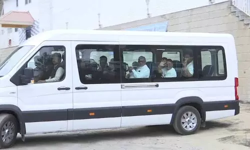 राज्यसभा चुनाव पर नज़र के बीच हरियाणा कांग्रेस MLAs को हिमाचल के चैल ले जाया गया राज्यसभा चुनाव पर नज़र के बीच हरियाणा कांग्रेस MLAs को हिमाचल के चैल ले जाया गया