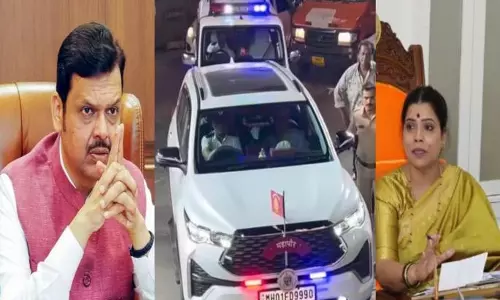 Opposition ने रितु तावड़े को बनाया निशाना; देवेंद्र फडणवीस ने मेयर का बचाव किया Opposition ने रितु तावड़े को बनाया निशाना; देवेंद्र फडणवीस ने मेयर का बचाव किया