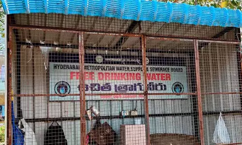 गर्मी अपने चरम पर होने के बावजूद, हैदराबाद भर में HMWSSB के पानी के कियोस्क बंद पड़े हैं