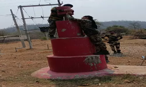 नक्सल विरोधी अभियान: जवानों ने बरामद किए आईईडी और नक्सली सामग्री, स्मारक ध्वस्त
