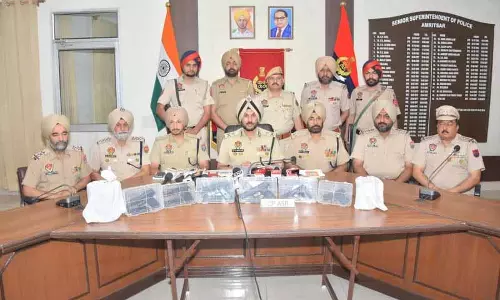 Amritsar में हथियारों और 3 किलो हेरोइन के साथ पाकिस्तान स्थित तस्करों से जुड़े 6 लोग गिरफ्तार
