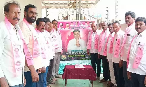 BRS खेमे में पूर्व सांसद नामा नागेश्वर राव का जन्मदिन समारोह BRS खेमे में पूर्व सांसद नामा नागेश्वर राव का जन्मदिन समारोह