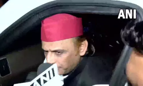 अखिलेश यादव बोले – बंगाल में ममता, तमिलनाडु में डीएमके की सरकार आएगी अखिलेश यादव बोले – बंगाल में ममता, तमिलनाडु में डीएमके की सरकार आएगी