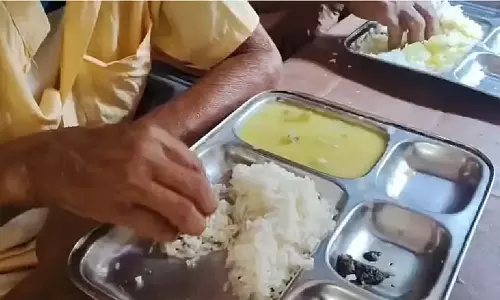 Chunchura के निवासियों को गैस की किल्लत का सामना, सादा भोजन करने को मजबूर