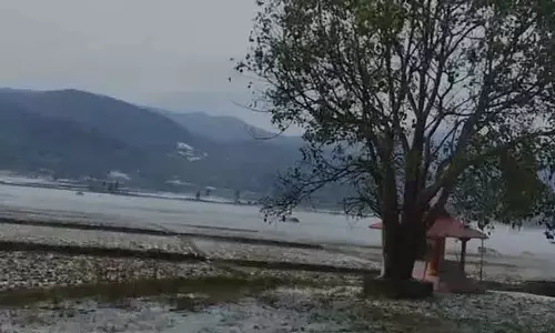 मणिपुर में भारी बारिश-ओलावृष्टि, CM ने अधिकारियों को हाई अलर्ट का निर्देश दिया मणिपुर में भारी बारिश-ओलावृष्टि, CM ने अधिकारियों को हाई अलर्ट का निर्देश दिया