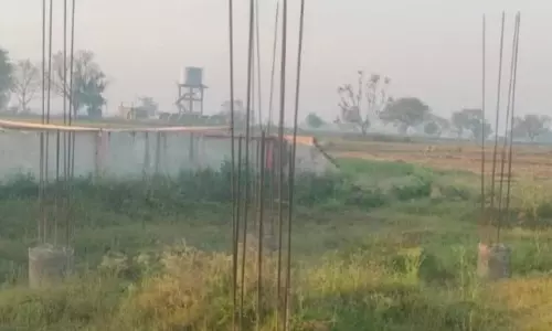 Farrukhabad: सियापुर में निर्माण कार्य पर उठे सवाल, पानी टंकी निर्माण पर सवाल Farrukhabad: सियापुर में निर्माण कार्य पर उठे सवाल, पानी टंकी निर्माण पर सवाल