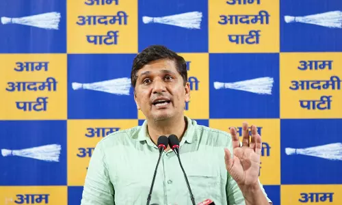 New Delhi: पुड़िया मामले को लेकर AAP ने उठाया बड़ा सवाल