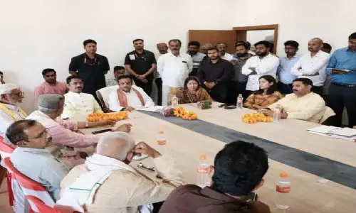 Bhopal: रीवा में गैस आपूर्ति समीक्षा के लिए उप मुख्यमंत्री शुक्ल पहुंचे Bhopal: रीवा में गैस आपूर्ति समीक्षा के लिए उप मुख्यमंत्री शुक्ल पहुंचे