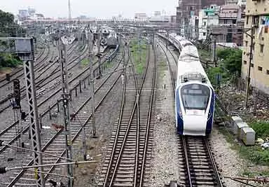 Tamil Nadu के 6 रेल मार्गों पर अतिरिक्त ट्रैक: अंतिम निरीक्षण को मंज़ूरी Tamil Nadu के 6 रेल मार्गों पर अतिरिक्त ट्रैक: अंतिम निरीक्षण को मंज़ूरी