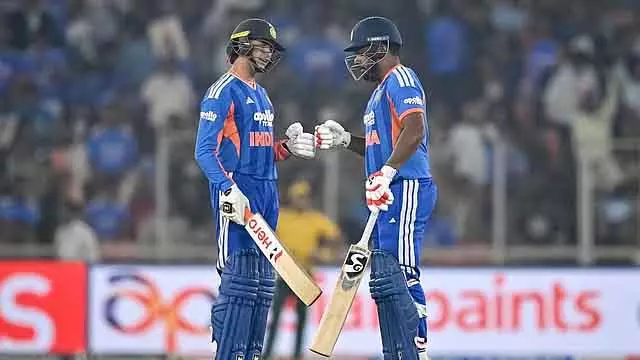 क्या भारतीय खिलाड़ी अभिषेक से जलते हैं? संजू सैमसन ने किया चौंकाने वाला खुलासा क्या भारतीय खिलाड़ी अभिषेक से जलते हैं? संजू सैमसन ने किया चौंकाने वाला खुलासा