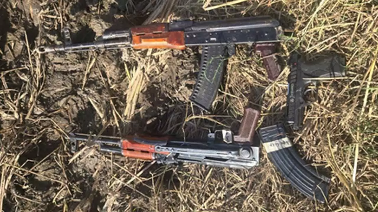 Chandigarh: AK-47 सहित दो तस्कर अमृतसर से काबू Chandigarh: AK-47 सहित दो तस्कर अमृतसर से काबू