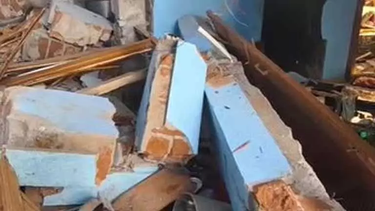 Chennai: सिलेंडर फटने और घर गिरने से दो बच्चों की मौत Chennai: सिलेंडर फटने और घर गिरने से दो बच्चों की मौत